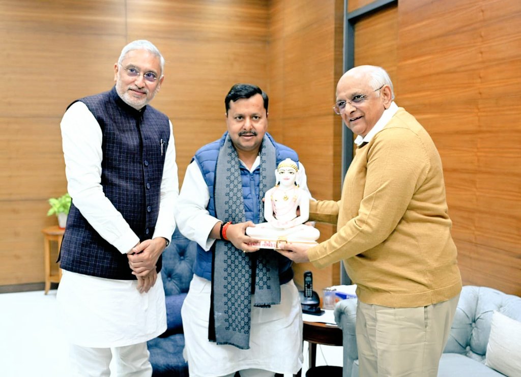 prabhatkhabar's tweet image. आज नई दिल्ली में गुजरात के मुख्यमंत्री भूपेंद्र पटेल और भाजपा प्रदेश अध्यक्ष जगदीश विश्वकर्मा ने भाजपा के राष्ट्रीय कार्यकारी अध्यक्ष नितिन नबीन से मुलाकात की.

#Gujarat #BJP #BhupendraPatel #NewDelhi @NitinNabin #PrabhatKhabar