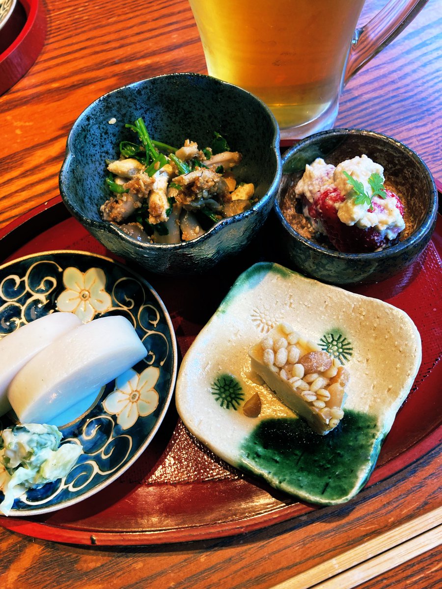 sayo237's tweet photo. 新年あけましておめでとうございます🎍🐎
昨年は、私的に「復活！」と思えるような出来事がいくつかあったので、2026はそれらをより活性化させ、うるうる潤しながら踏ん張りたいところ！
本年もどうぞよろしくお願いいたします🍶 https://t.co/TCefyg2evy