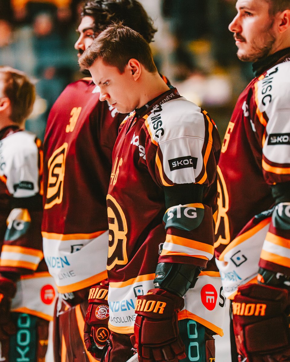 officialGSHC's tweet image. Nos Grenat jouent aujourd'hui avec un brassard noir en  hommage aux victimes du tragique événement de Crans-Montana. 🕊️