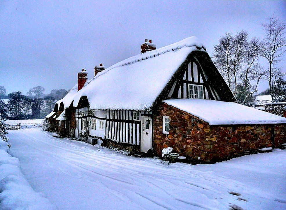 englandcottages's tweet image. Quiet moments 🏠