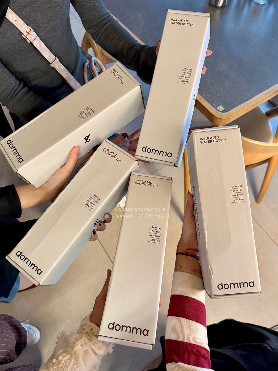 cloudysnowys's tweet photo. DOMMA tumbler deserve the hype 💗

affordable price but TOP NOTCH quality, super duper lucuk bisa engrave nama juga 😭⭐️ https://t.co/vhKxyxAd7R