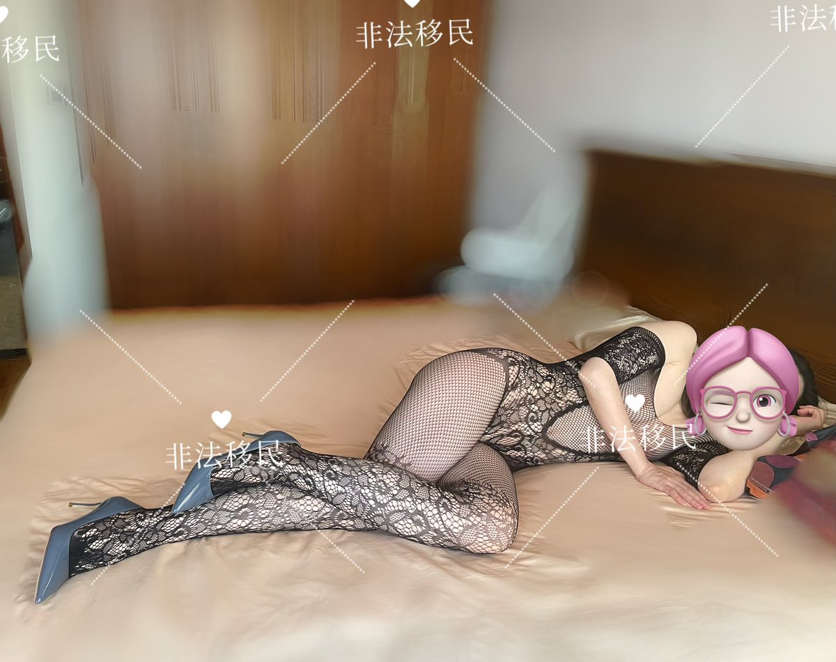 新年快乐！明天会把这件连体藏好😀