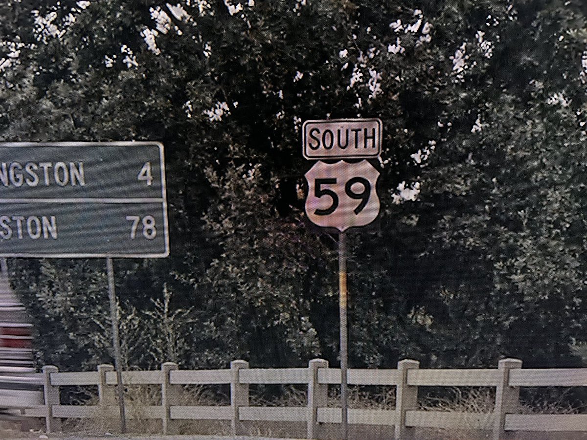 👁️⃤ . tweet media