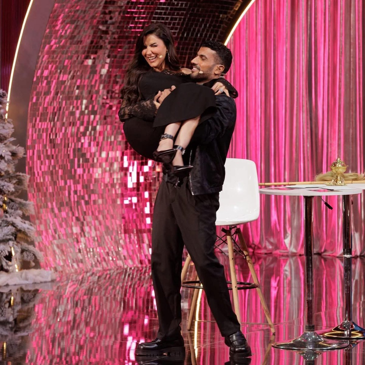 لو مش كده رجعيه لأمه تاني .