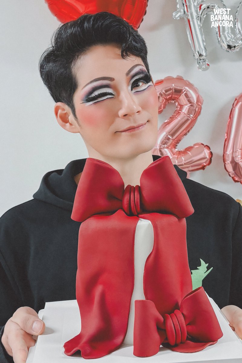 altrogiorno's tweet image. 👠 𝐌𝐮𝐬𝐢𝐜𝐚𝐥 𝐊𝐈𝐍𝐊𝐘 𝐁𝐎𝐎𝐓𝐒
뮤지컬 킹키부츠 서포트 𝒇𝒐𝒓 #서경수

𝐰𝐢𝐭𝐡 웨스트, 바나나

언제나 사랑스러운 배우님의 인증샷 ❤
(*2차가공 없이 트위터 내 재업 가능)