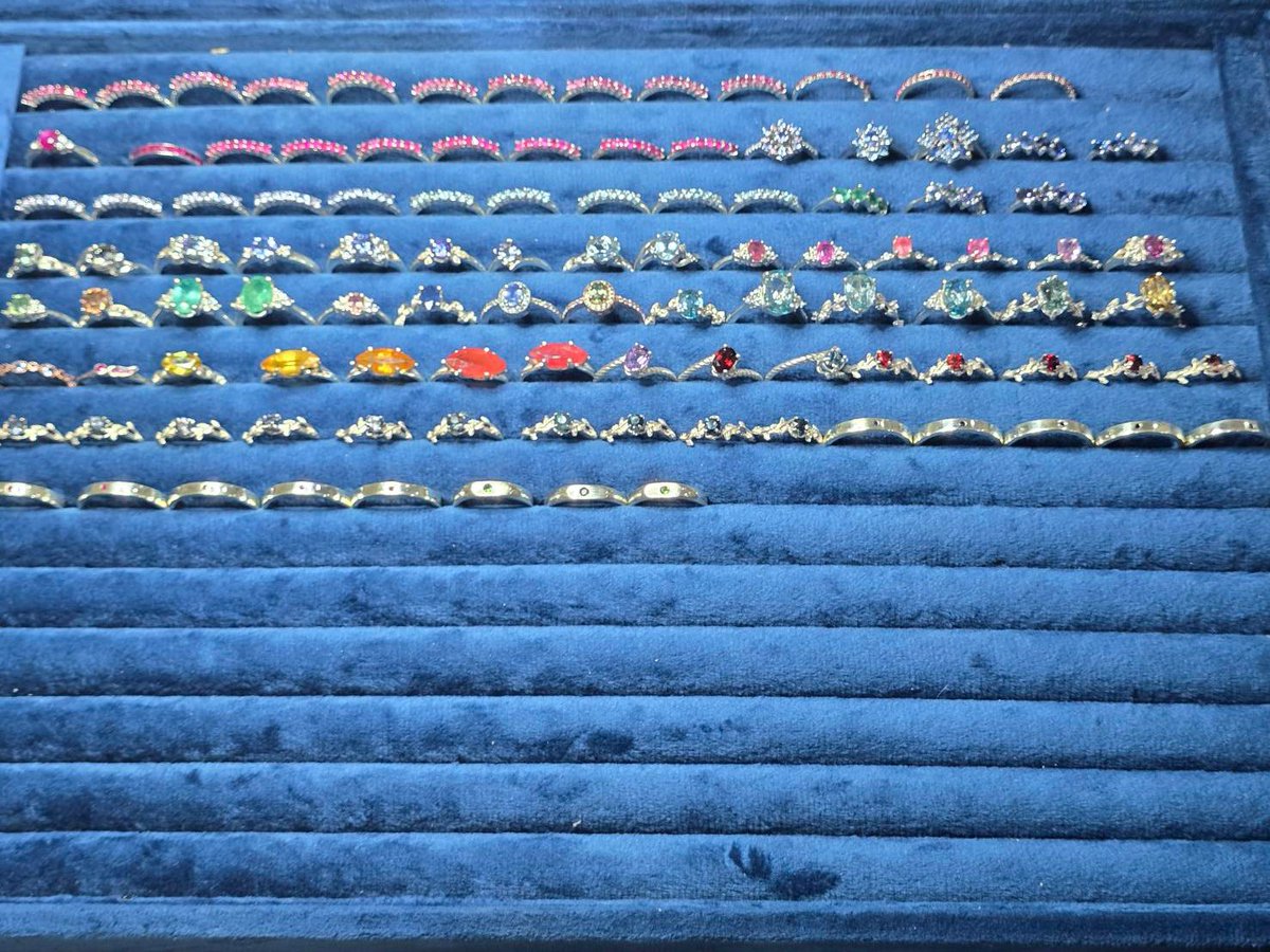 stoneinroom's tweet image. เธรดพรีวิวที่จะลงขายในวันที่ 3 มกราคา 2569 
เป็นวันที่ลงขายรอบแรกของปี 2569 เลย 
ถาดสีน้ำเงินเพียงพรีวิวเท่านั้น 
รอบขายจริงจะเป็นถาดสีขาวนะครับ