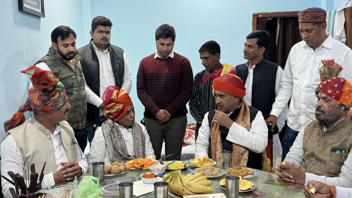 माननीय उपमुख्यमंत्री श्री जगदीश जी देवड़ा का निज निवास पर परिवारजनों एवं कार्यकर्ताओं के साथ स्वागत किया।