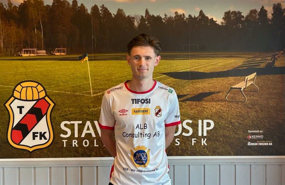 Nyhet TFK Herr -  Alexander är klar för TFK: Några få Uddevalla-influenser finns redan i Trollhättans FK, och nu adderas ytterligare en i form av den 22-årige mittbacken Alexander Carlsson, som närmast kommer från Herrestads AIF.

– Jag har höga… dlvr.it/TQ6lQD