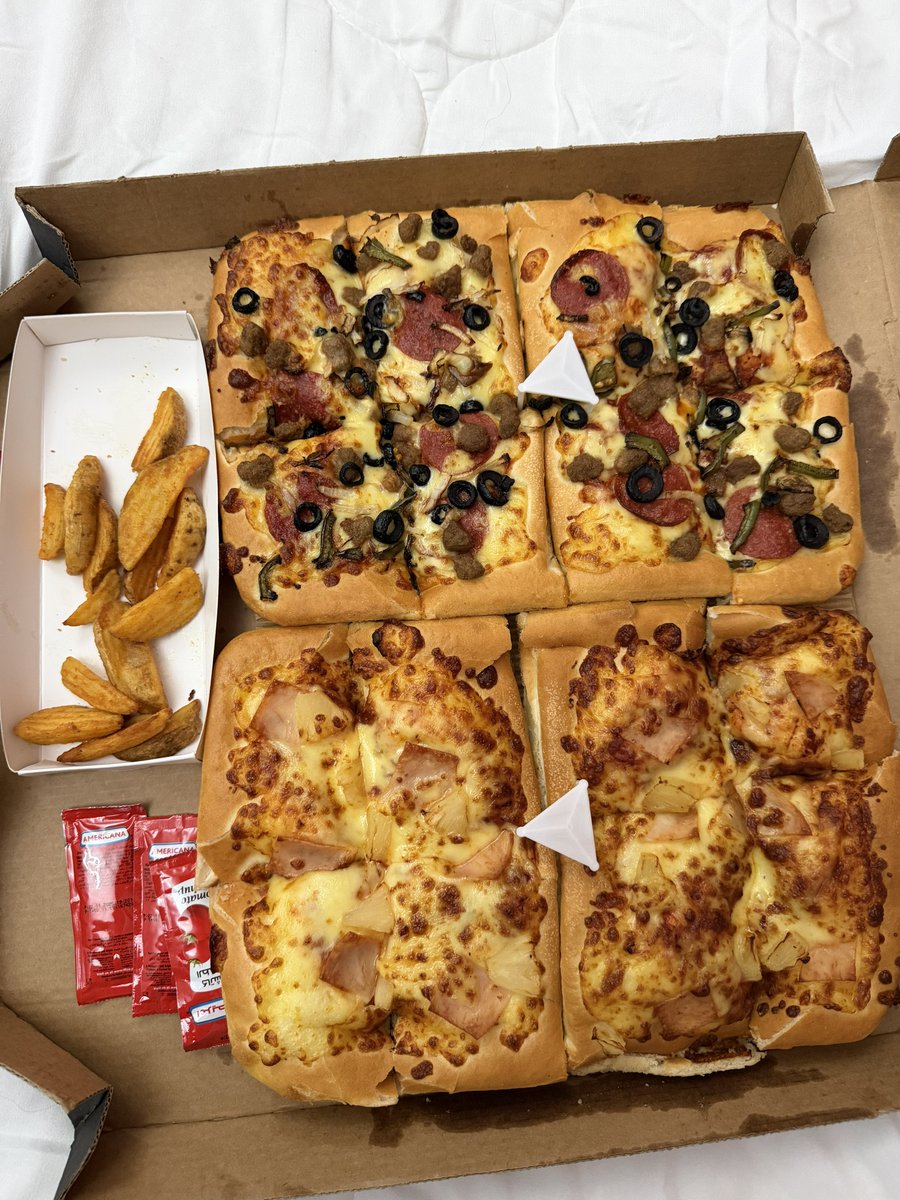 Pineapples on pizza ?