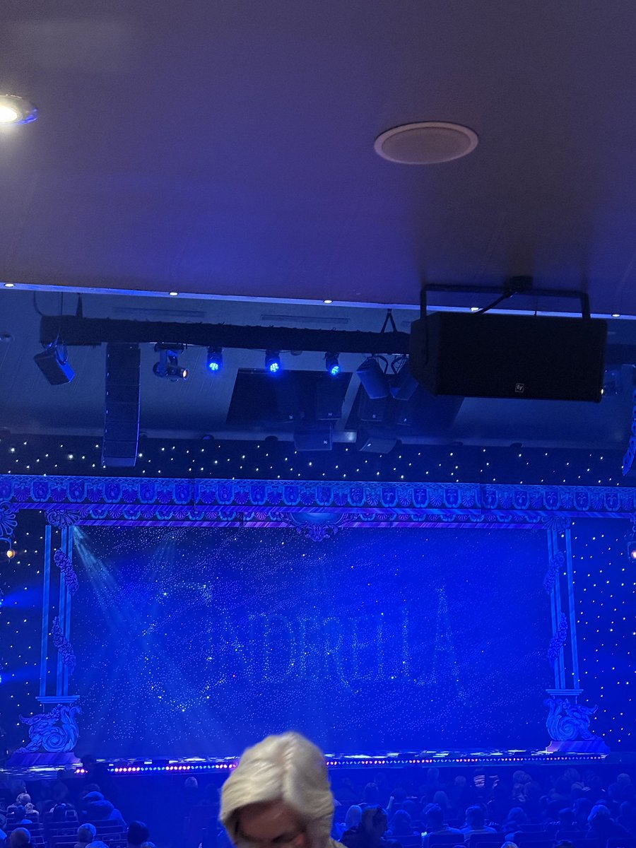 Watching the fabulous <a href="/Rylan/">R Y L A N</a> after mum begging to go because she loves him 🤣