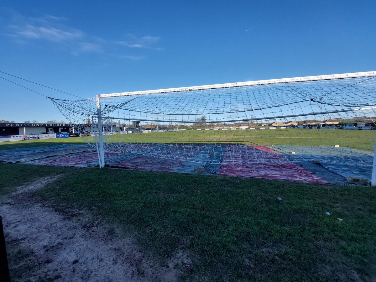 Our volunteers have been out today to cover the part of the pitch that doesn't get much sun this time of the year to give it the best possible chance tomorrow.

With temperatures forecast to drop to -4 🥶, we all need to 🤞and 🙏 

Pitch inspection at 10.30am tomorrow morning
