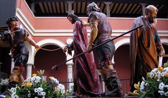 sentircofradevl's tweet photo. 💥BOMBAZO: 
El paso de “EL PRENDIMIENTO” contará con una procesión propia en la tarde del Domingo de Ramos en detrimento de su salida el Jueves Santo. Además, este conjunto escultórico será PORTADO A HOMBROS. https://t.co/n6S71f0dav
