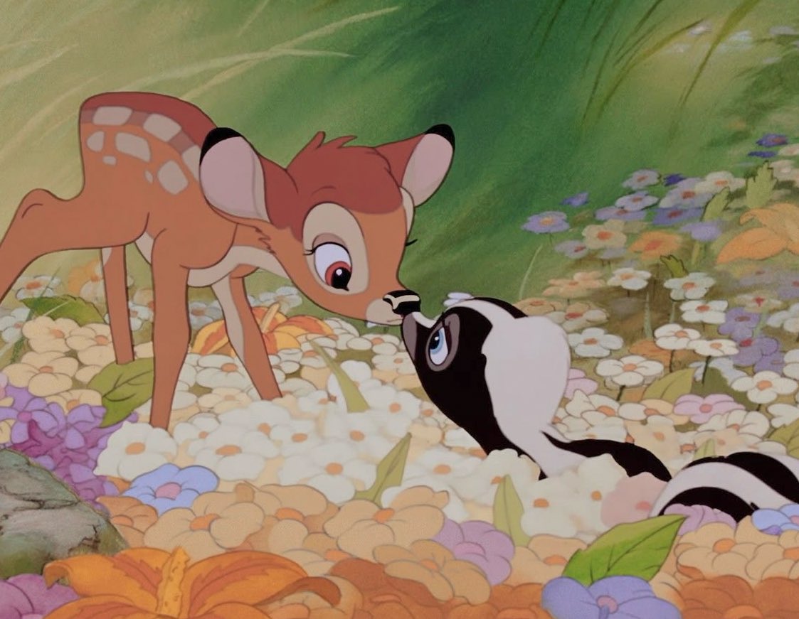 dreamyyarchive's tweet photo. real life bambi and flower https://t.co/sYm0PEEihr