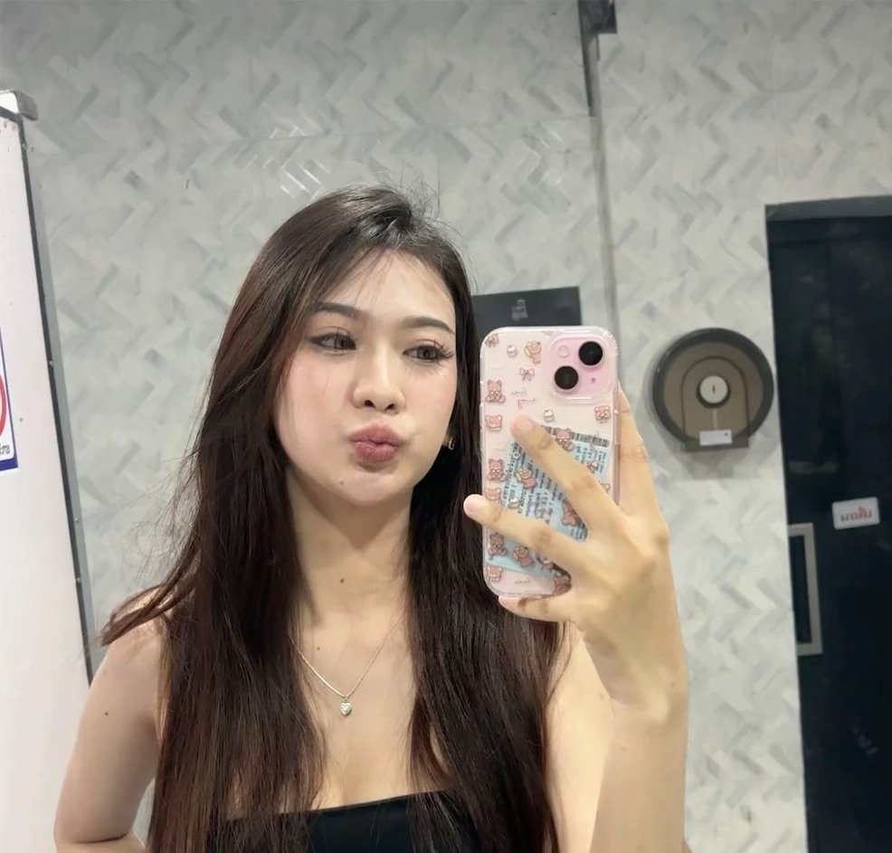 รอเหง่า tweet media