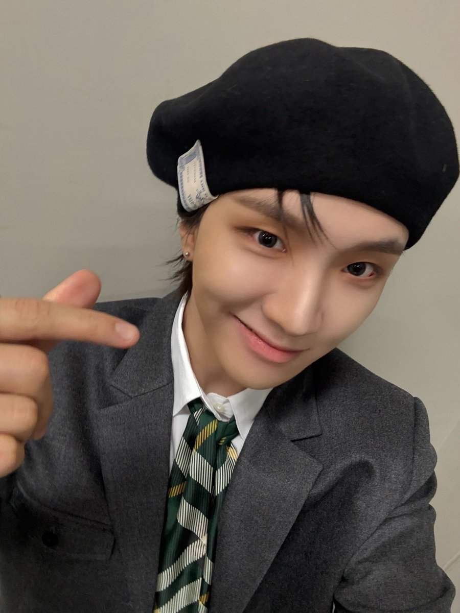 🧸🍒 tweet media