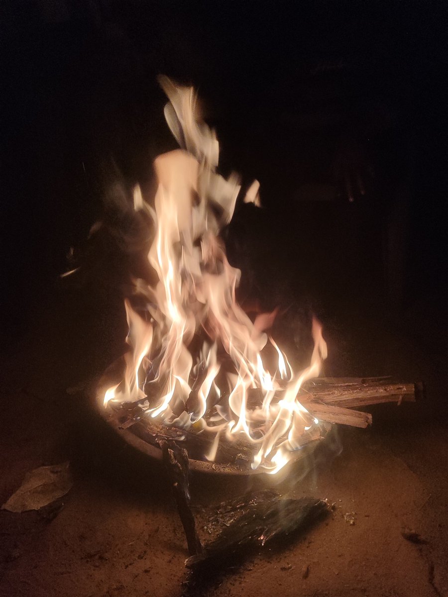 ItismitaCodes03's tweet image. #Bonfire 🔥