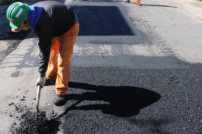 #Tránsito | En calle Lamadrid y Mitre por obras el tránsito se encuentra interrumpido. 
Modifica el recorrido la línea de colectivos 134 por calle Corrientes derecho a recorrido.

Circular con precaución.