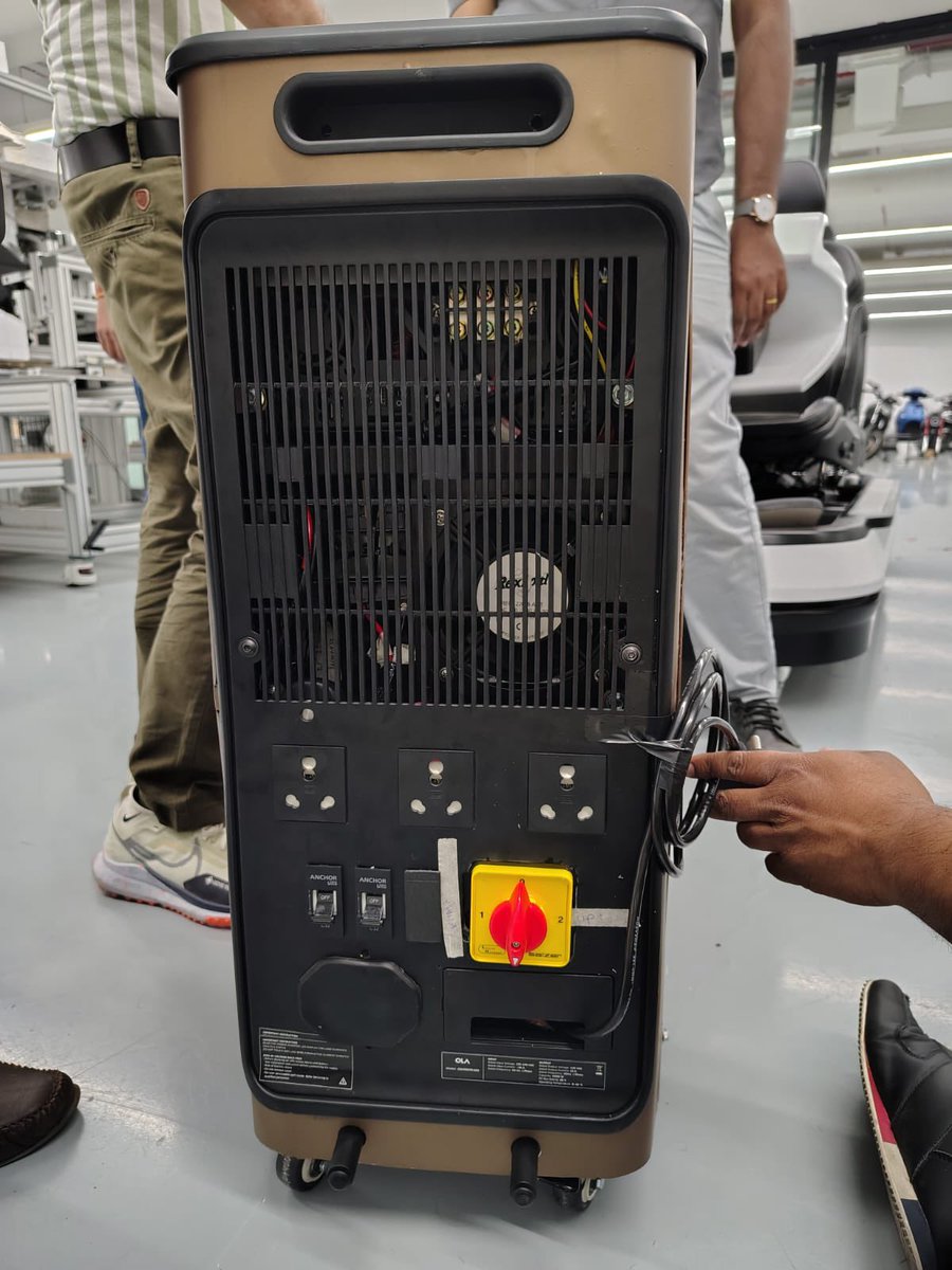 bhash's tweet image. Getting ready with our शक्ति product! Coming soon to all our stores!

Built with the same 4680 Bharat cell that goes into our vehicles🔋
