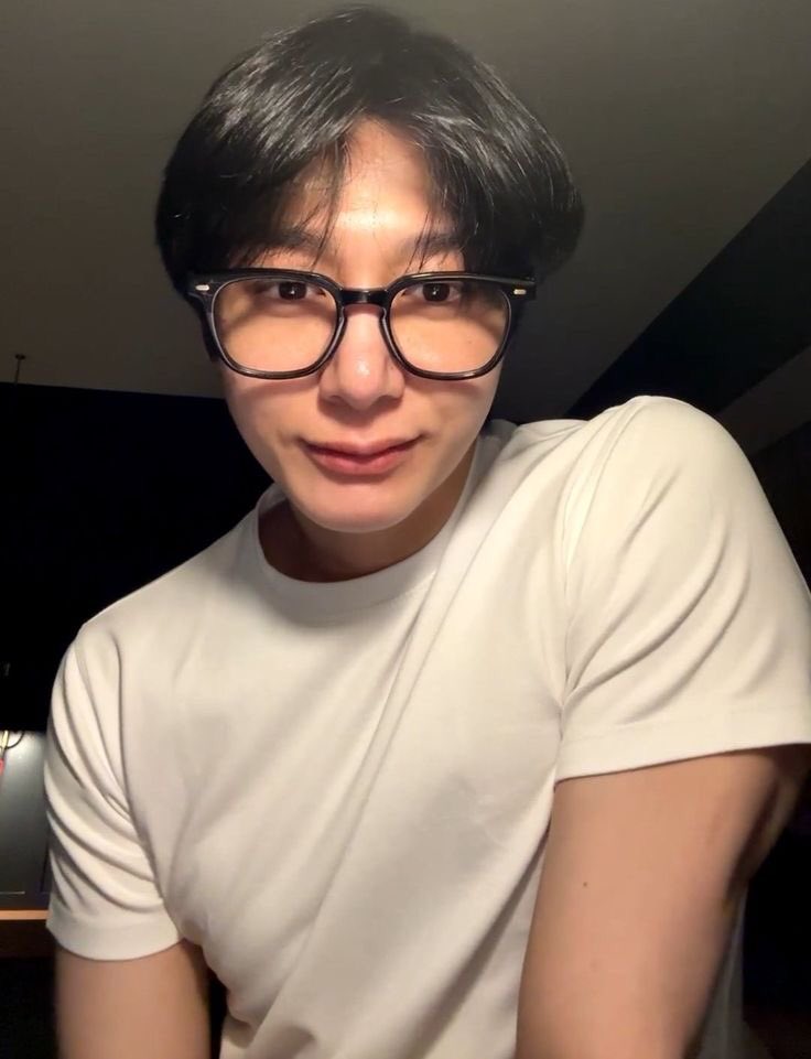 ㅤ 

Good evening, long time no see.

ㅤ