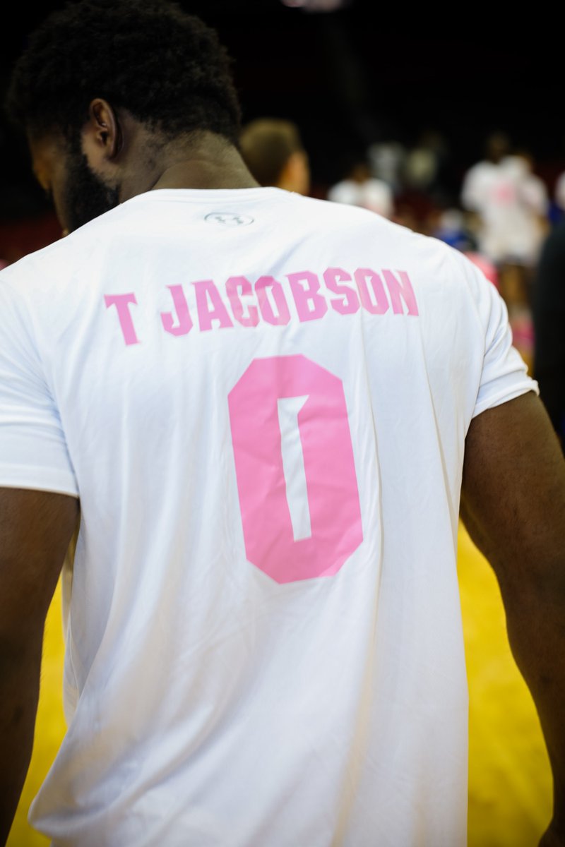 SHUAthletics's tweet image. Our 2026 Seton Hall vs. Cancer shooting shirt auction is now live! Bid on the opportunity to personalize the back of a shooting shirt that @SetonHallMBB &amp;amp; @SHUWBB will wear!

Auction runs until next Friday night Jan. 9...bid now: SHUPirates.com/auctions 
#HALLin  |  #BeatCancer