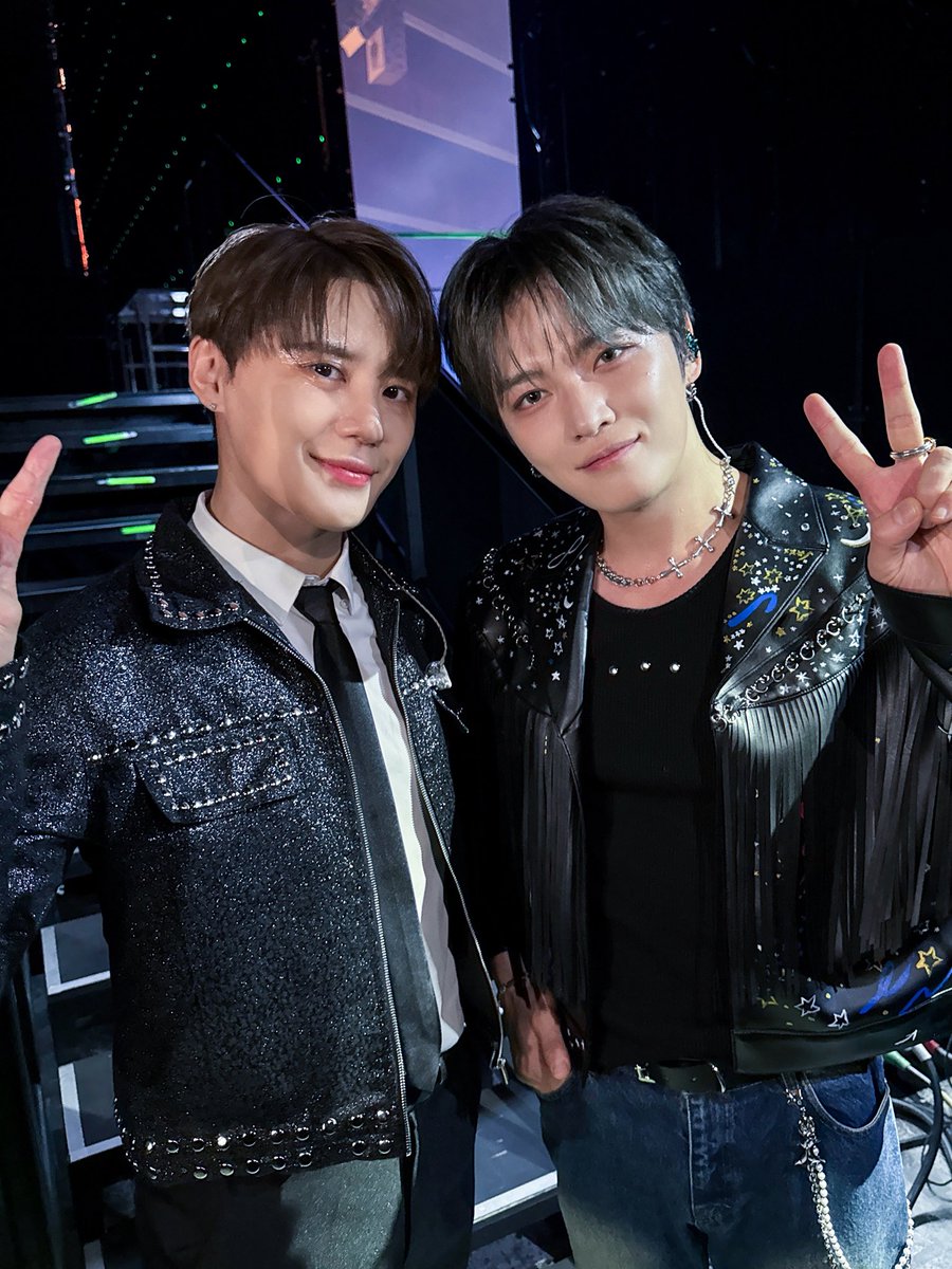 JX_identity's tweet image. JX 2026 JAPAN FANMEETING 'Hug &amp;amp; Love'

🌐 2026.01.02 (FRI) 13:00, 19:00 (2show)
📍 K-Arena Yokohama, Japan

皆さんの愛でいっぱいに満たされた一日。
久しぶりに一緒に過ごせて、本当に幸せでした☺️

#JX #JX_HugandLove
#JAEJOONG #XIA #김재중 #김준수
#ジェジュン #ジュンス #金在中 #金俊秀