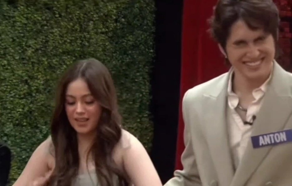 wrightchaa's tweet image. Anton "pumaldo" Vinzon. 

As a die-hard WillCa fan noon, I can really say na panalong panalo ako sa KrysTon ko. 

KRYSTAL BIYERNIBINI NI ANTON