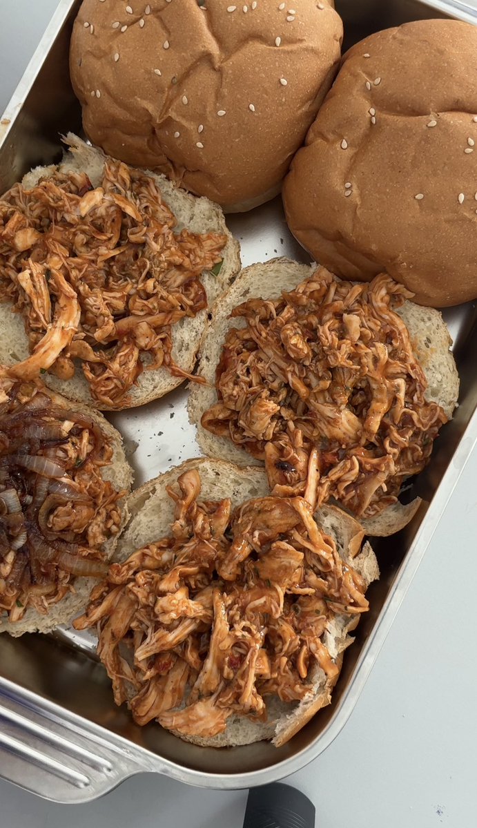 Sxroobs's tweet image. “Omg I have to hurry home and do something” 

The something: