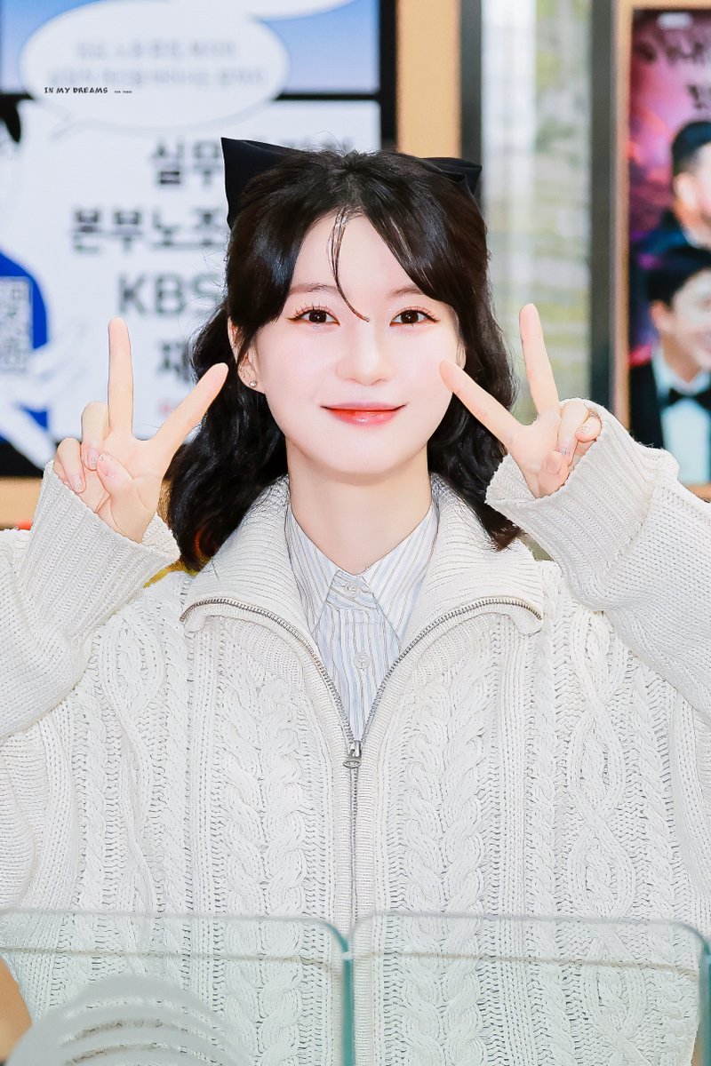 yubin_dreams's tweet image. 260102 유빈

HAPPY 2026🎉🎉🎉
      
#오마이걸 #OHMYGIRL 
#유빈 #YUBIN
@WM_OHMYGIRL