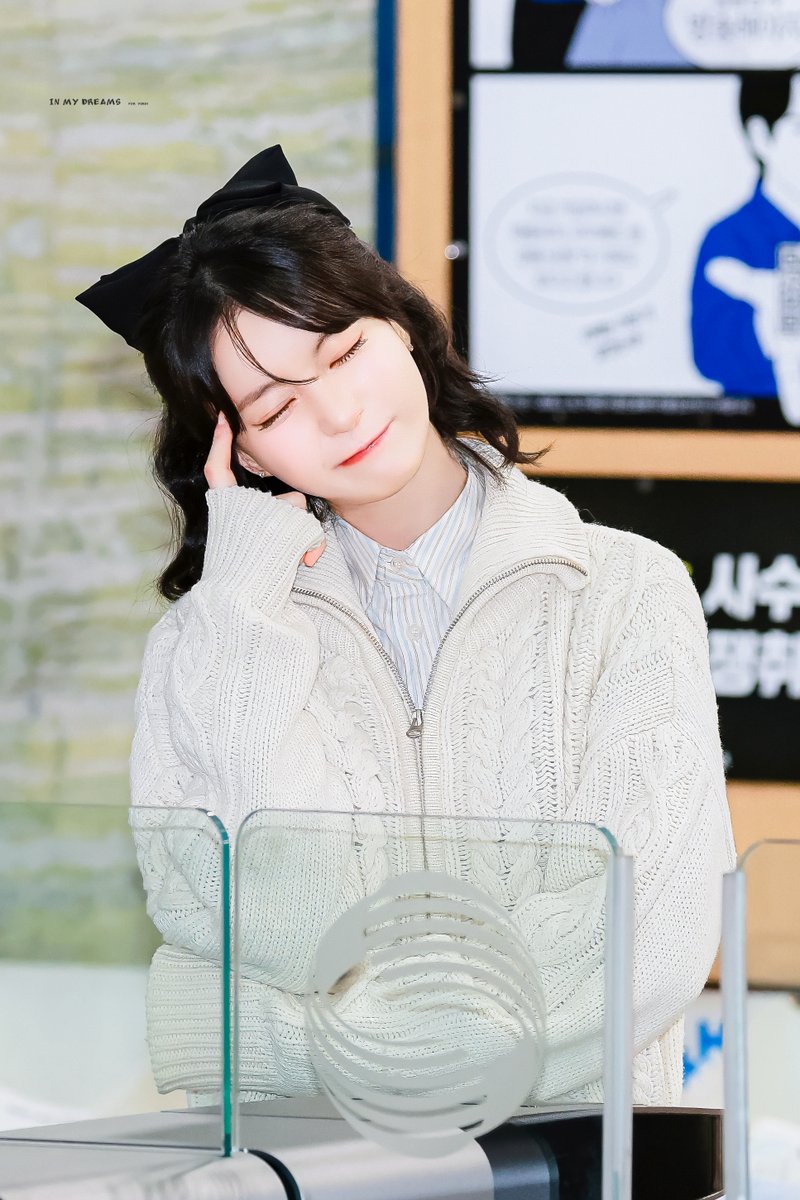 yubin_dreams's tweet image. 260102 유빈

HAPPY 2026🎉🎉🎉
      
#오마이걸 #OHMYGIRL 
#유빈 #YUBIN
@WM_OHMYGIRL