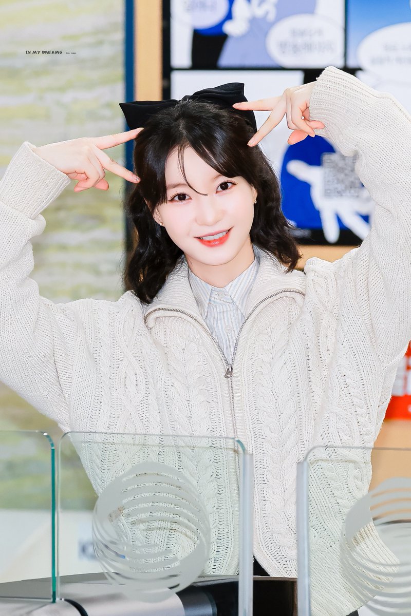 yubin_dreams's tweet image. 260102 유빈

HAPPY 2026🎉🎉🎉
      
#오마이걸 #OHMYGIRL 
#유빈 #YUBIN
@WM_OHMYGIRL