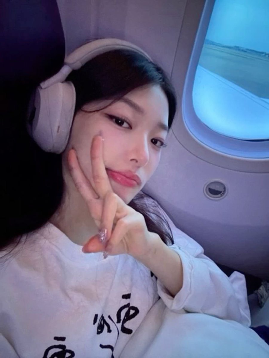 futchlvr's tweet image. day 1 of spreading the #eunchip agenda