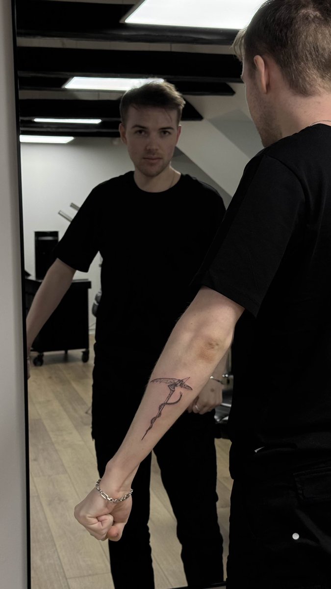 BigYochie's tweet image. got my first tattoo 🥺