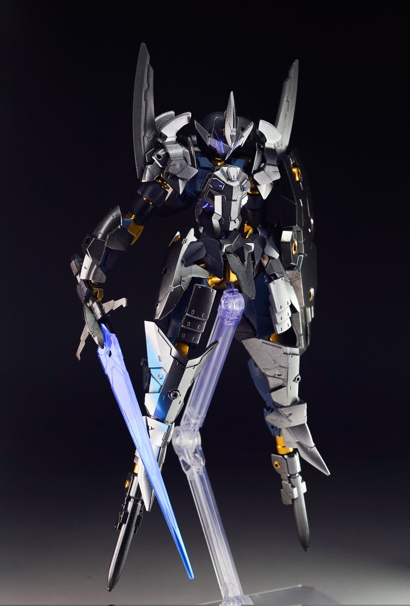 mokeudon39's tweet photo. スピナティオ=シルヴァリア

マクシオン本国を守護するロイヤルガード部隊の一機、銀の守護者
β1で得られた実戦データを元に完成した宇宙戦仕様のナイトタイプ。
#30MM宇宙エリア
#30MMマクシオン軍 https://t.co/VPGjQWYKmX