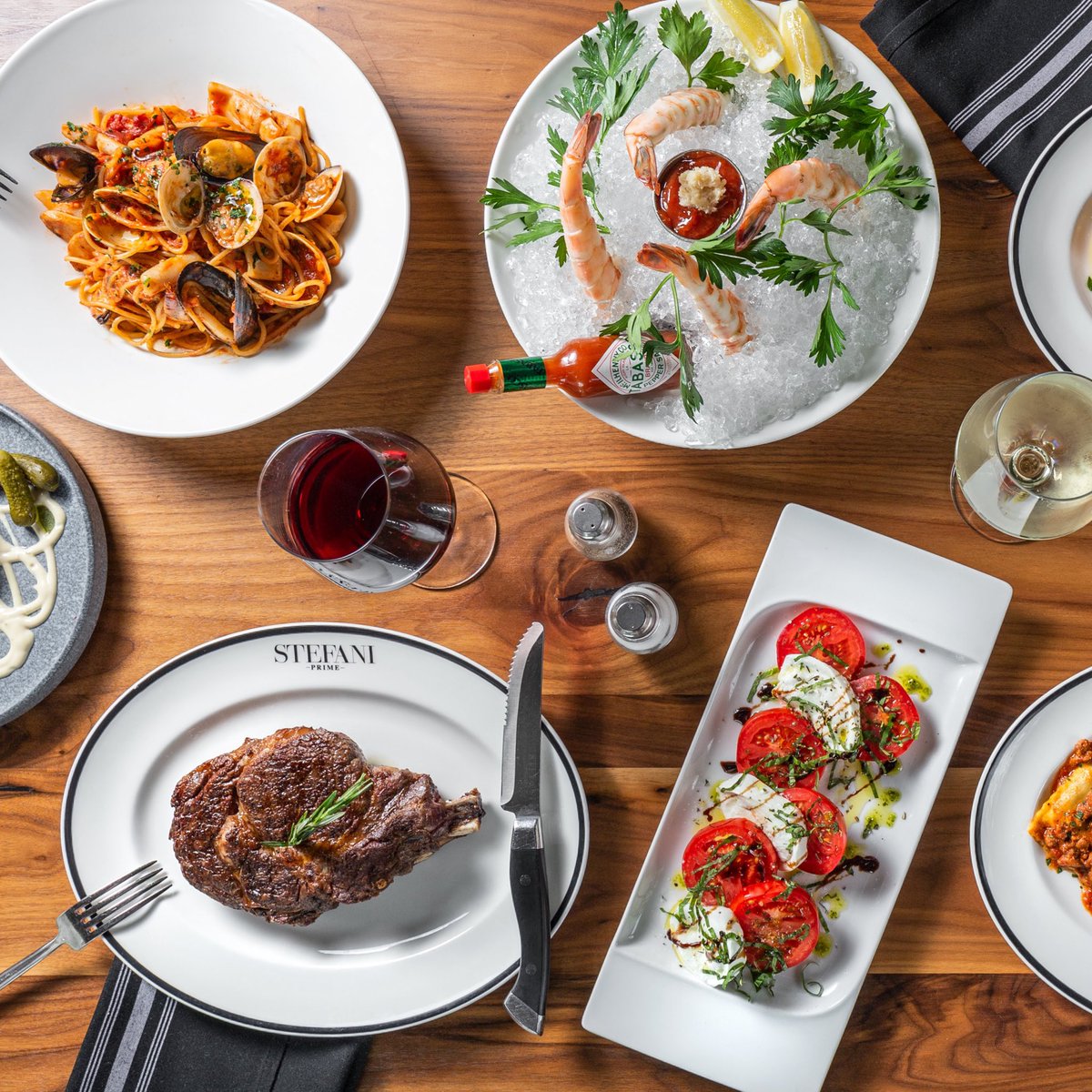 A new year deserves a table with something for everyone 🥂🍽️✨
Stefani Prime classics, perfected.