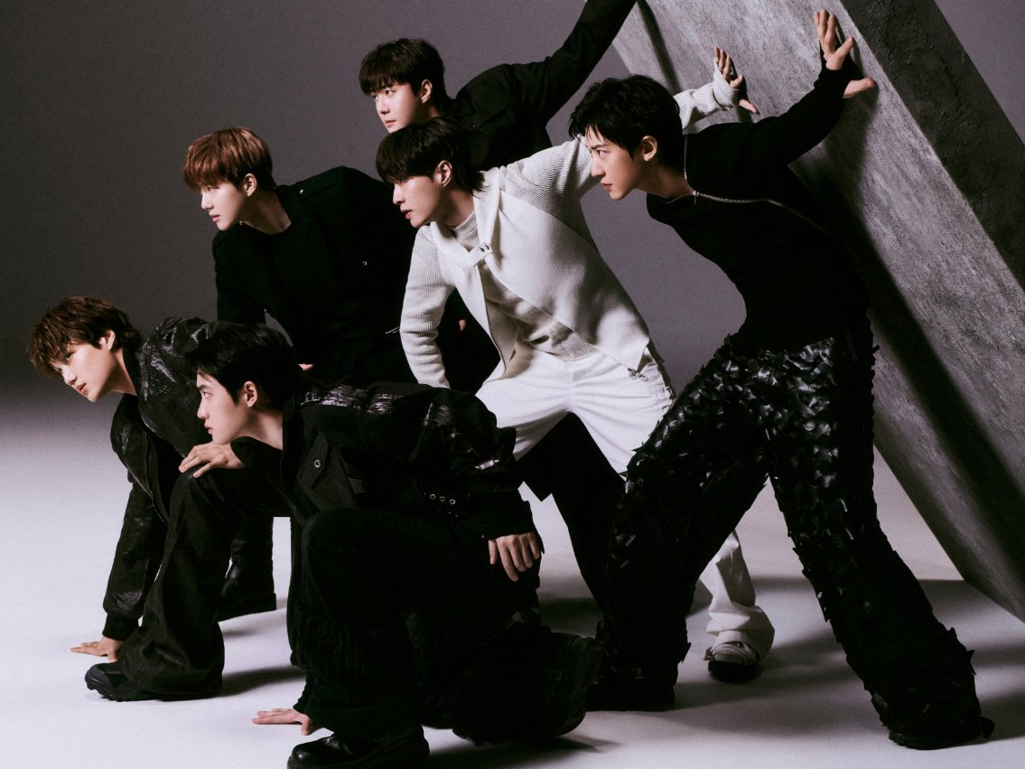 EXO in new group photos for their comeback, REVERXE.
