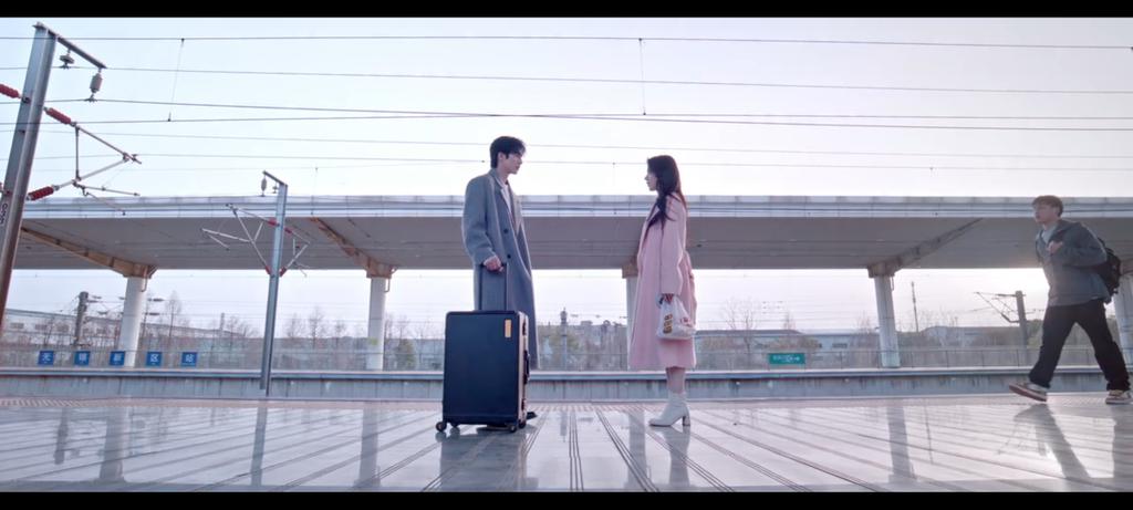 dandelions_star's tweet photo. I'm totally in love with this scene 🫶. I don't know how many times I've watched repeatedly. The vibe like watched a movie.

#ShineOnMe #SongWeilong #ZhaoJinmai https://t.co/TvbuEZh5DB