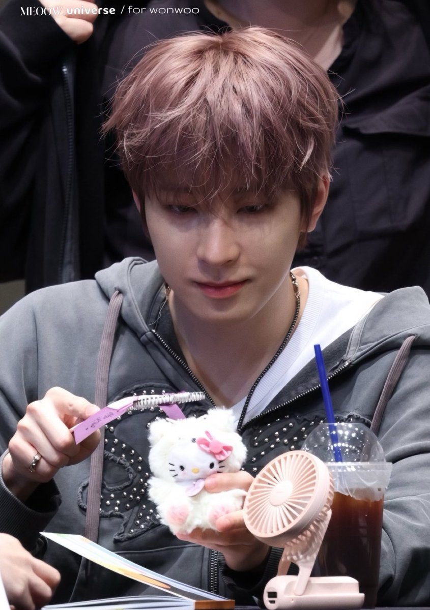 218717__'s tweet photo. 🐱 https://t.co/2dY6R5HXu5