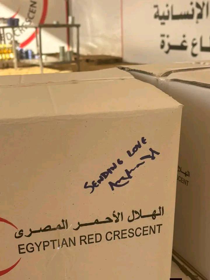MagaliDMathias's tweet image. "Sending Love" - signed by angelina jolie

#gaza