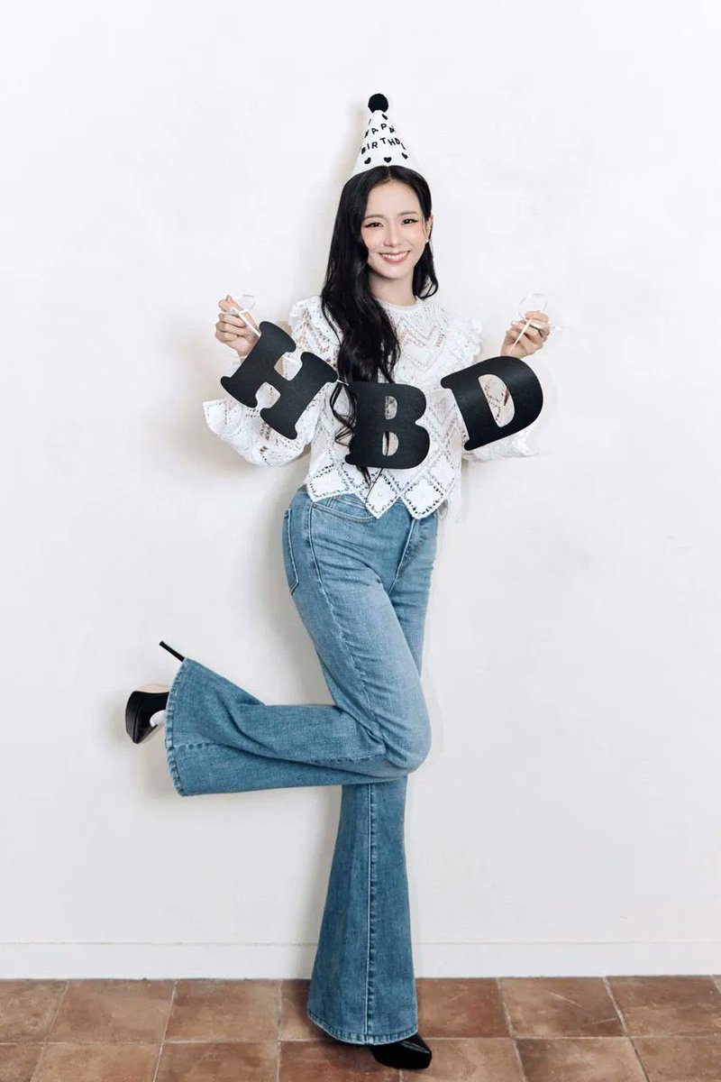 jisoo (@jisoogaiiery) on Twitter photo 