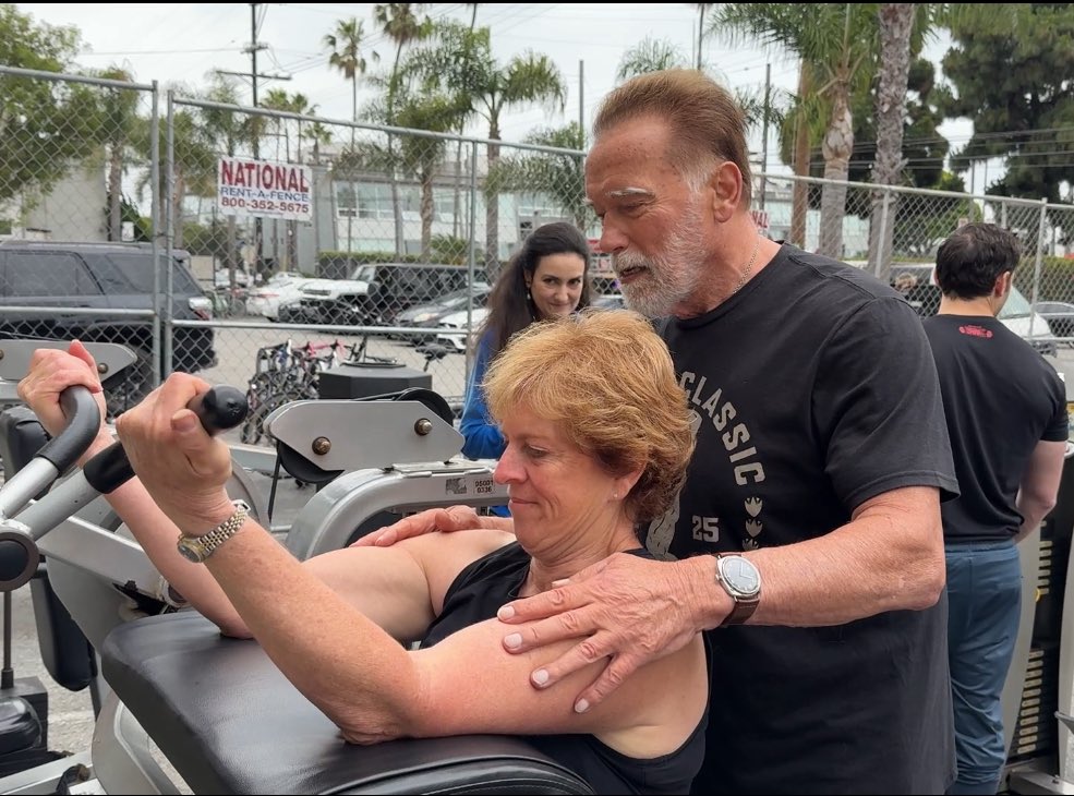 Arnold Schwarzenegger tweet media