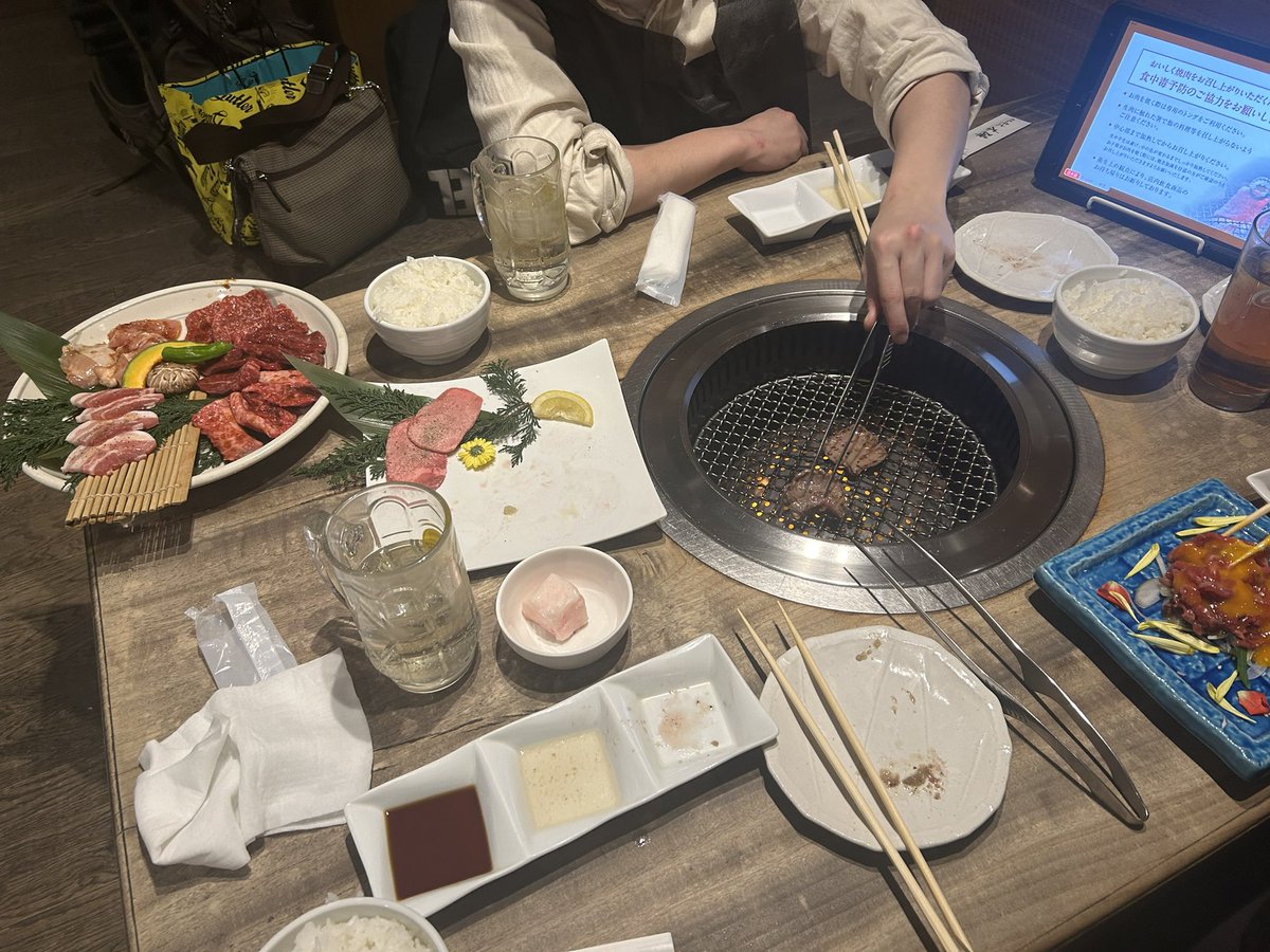 年末年始の休暇を使い生まれ育った大阪に帰省しました！
旧友と温泉に行ったり焼肉に行ったりまったりできました！