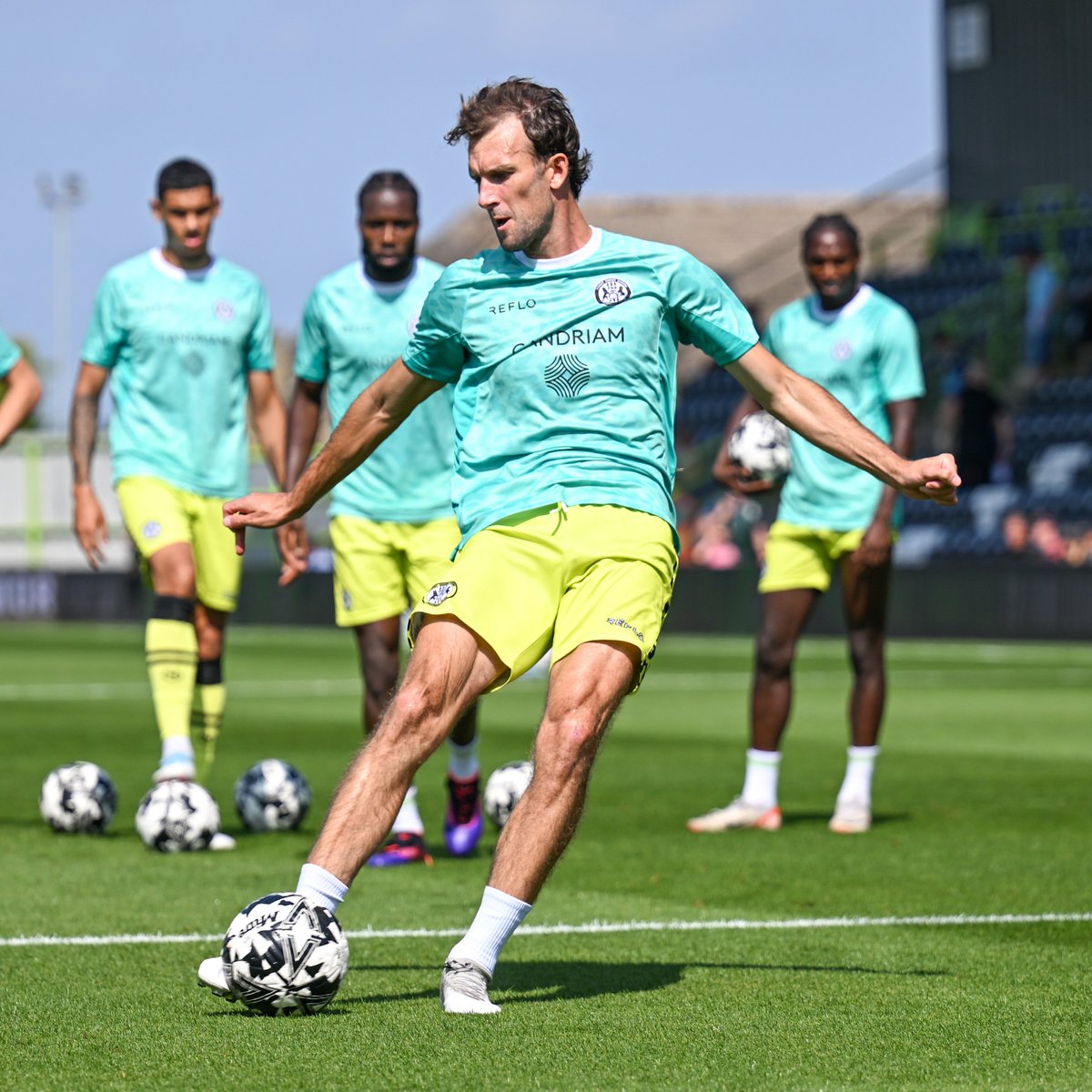 👕 | Repost and follow <a href="/candriam/">Candriam</a> to be in with a chance of winning this week's warm-up top!        

 #WeAreFGR