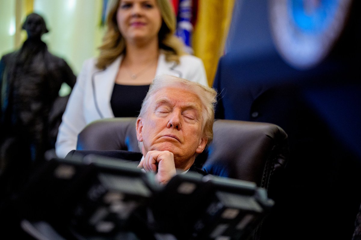 Republicans against Trump tweet media