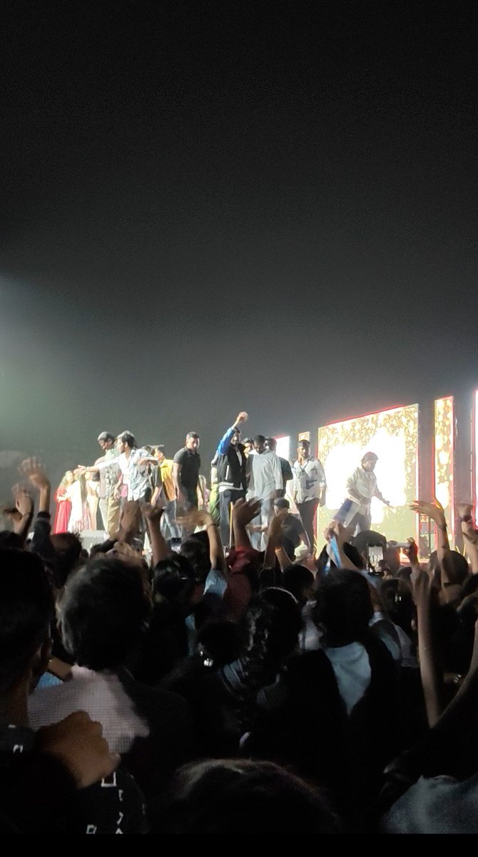 saicharan159581's tweet image. Offline craze 🔥🔥kalyan padala
#KalyanPadala𓃵 #BiggBossTelugu9
#Kalyan