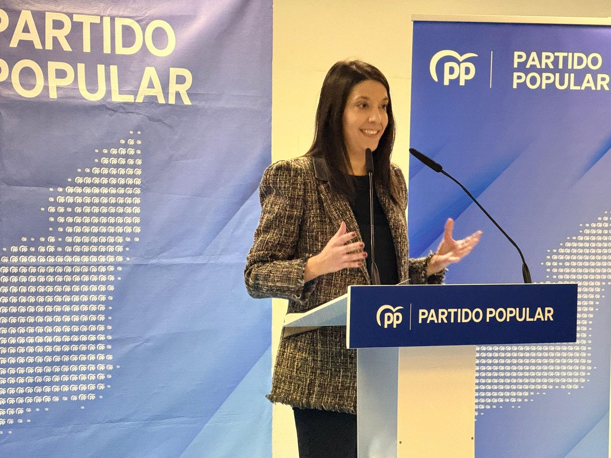 Empezamos o ano como mellor sabemos: xuntos. Pincho cos afiliados do PP de Ribeira, compartindo a ilusión e forza para seguir construíndo o futuro que merece Ribeira. 💙