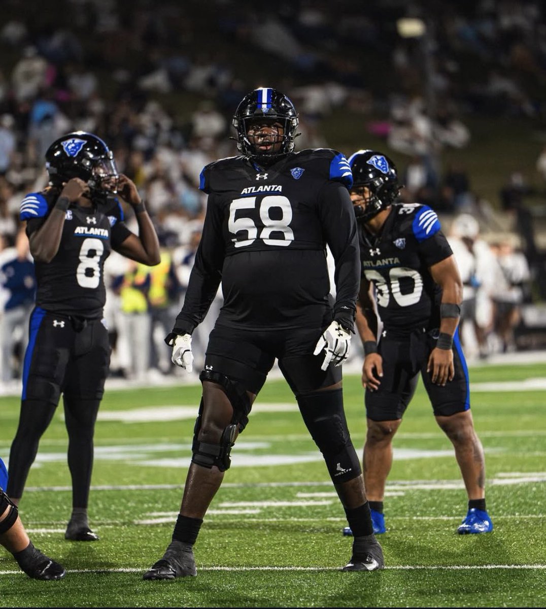 Blessed to receive a d1 FBs offer from Georgia state!🖤💙 <a href="/CoachCasey_/">Casey Roddick</a>