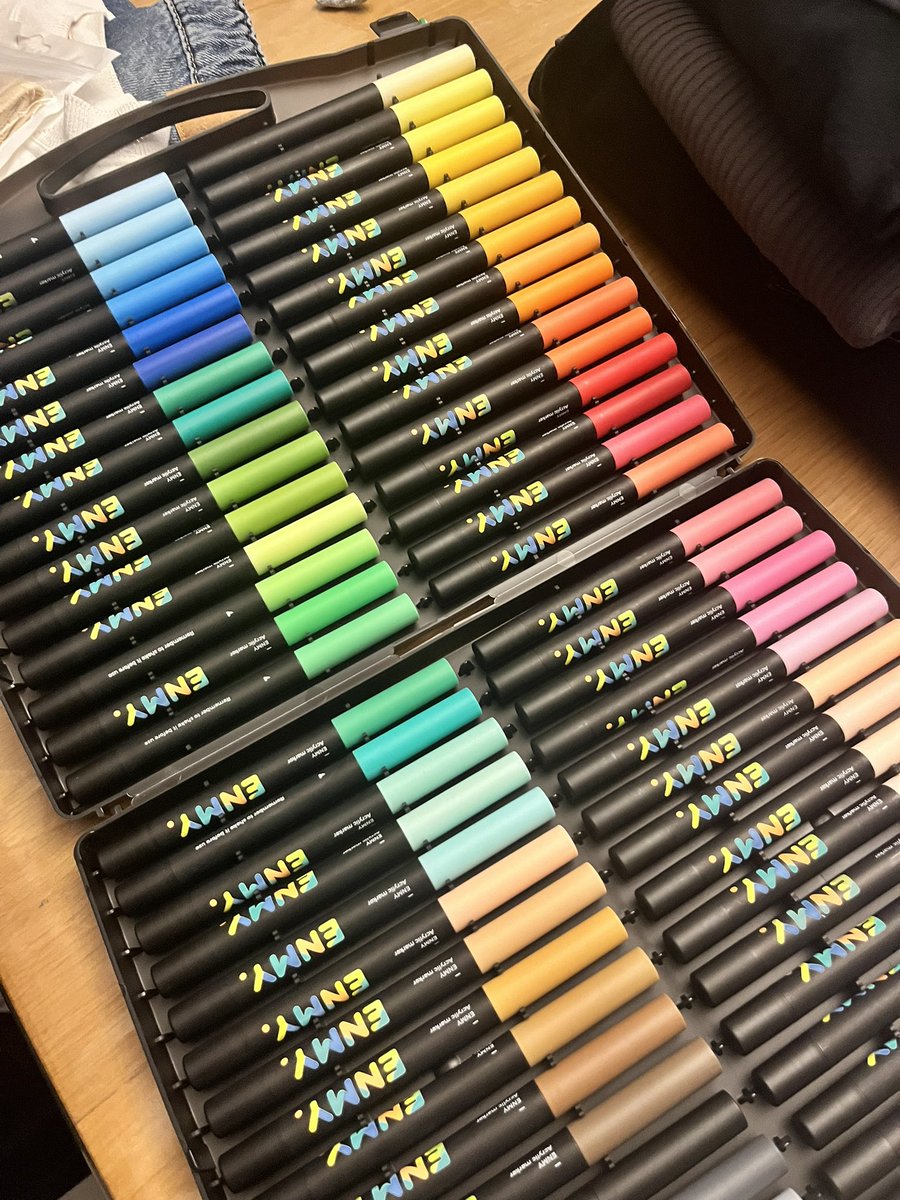 Junoco17's tweet image. Got some paint markers for Christmas!!!