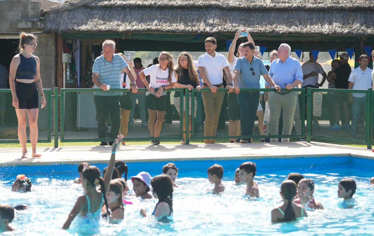 maxipullaro's tweet image. ¡Comenzaron las Escuelas de Verano en toda la provincia! Más de 35.000 chicos, en 240 sedes, pasan sus vacaciones jugando, aprendiendo y compartiendo.

Invertir en educación, en deporte y en inclusión también es esto: llegar a cada localidad y generar oportunidades, incluso…