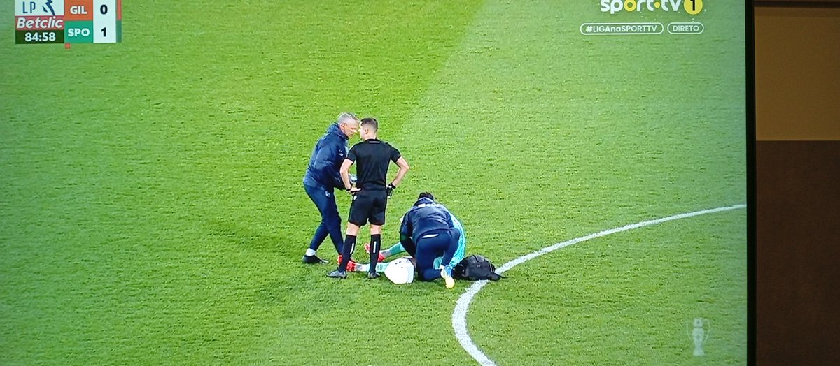 Uma equipa que se diz grande,a fazer anti jogo aos 84 minutos. Bem se Foderam a seguir. Não jogam nada.