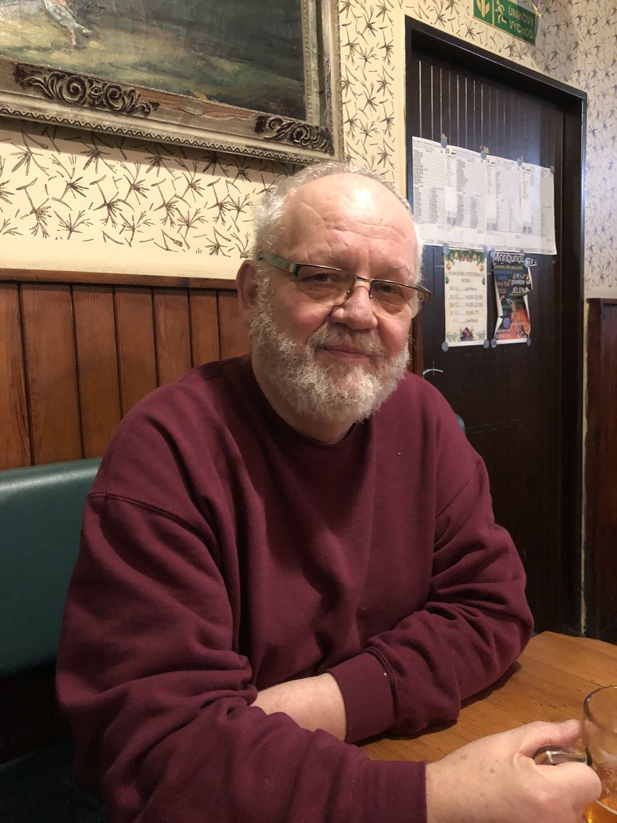 Můj taťka. Miluju ho. Kord po tom co umřela mamka. Strašně důležitý člověk. Miluju ho! I ty ☝️ mějte rádi svoje rodiče jsou nejvíc.